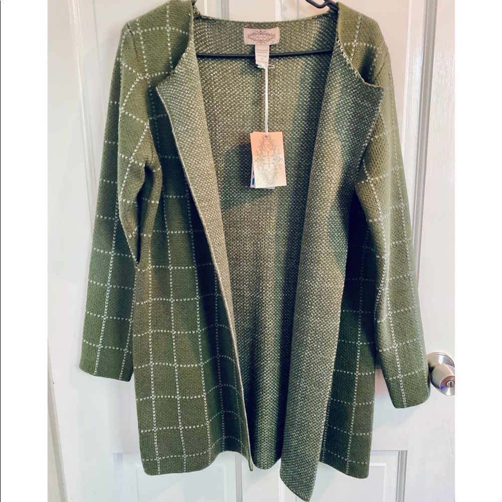 NWT Olive Plaid Cardigan Sz M
